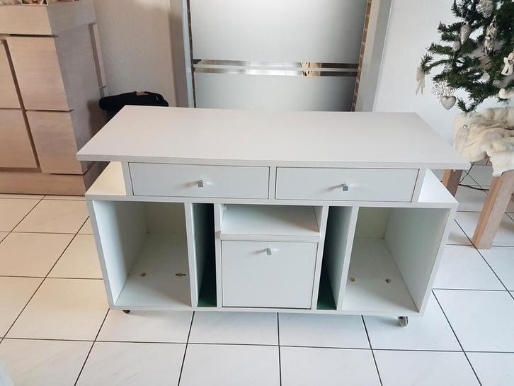 Kast op wieltjes, Huis en Inrichting, Kasten |Televisiemeubels, Gebruikt, Ophalen