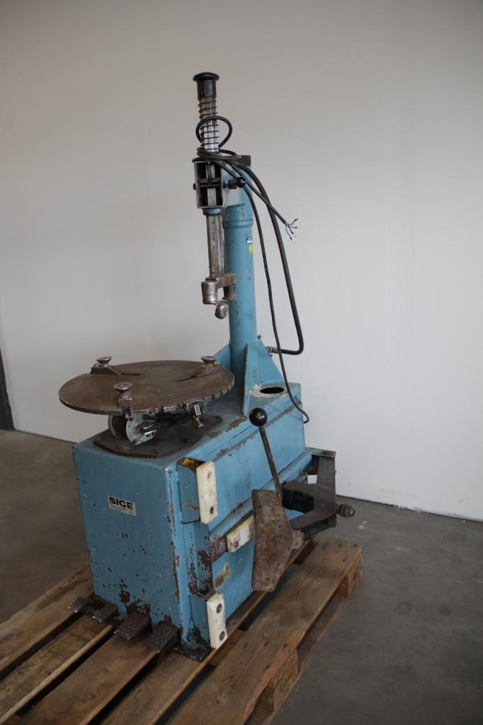 application de démontage de pneus. et divers, Autos : Divers, Outils de voiture, Utilisé, Enlèvement