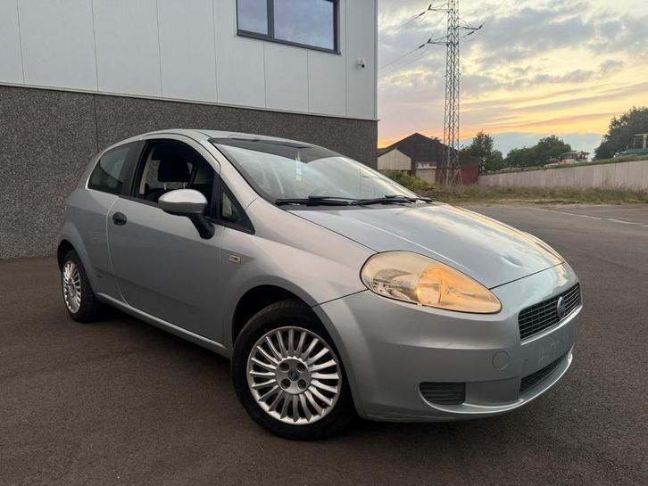 Fiat Punto 1.2 benzine bouwjaar 2006, Auto's, Fiat, Bedrijf, Punto, Benzine, Euro 4, Stadsauto, 3 deurs, Handgeschakeld, Zilver of Grijs