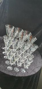 Prachtige kristallen glazenset, Enlèvement