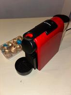 De Longhi Nespresso Essenza  Rood, Elektronische apparatuur, Koffiezetapparaten, Ophalen, Zo goed als nieuw, Koffiemachine