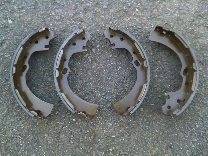 FREIN ARR NISSAN., Autos : Pièces & Accessoires, Freins & Transmission, Nissan, Neuf, Enlèvement ou Envoi