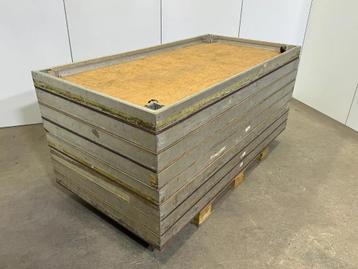 Podium beschikbaar voor biedingen
