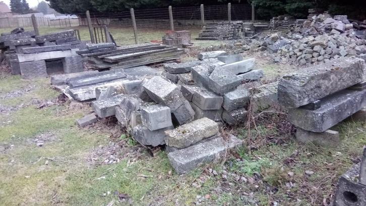 Pierres bleues de récupération/pierres de taille nouvelles, Doe-het-zelf en Bouw, Metselstenen, Ophalen