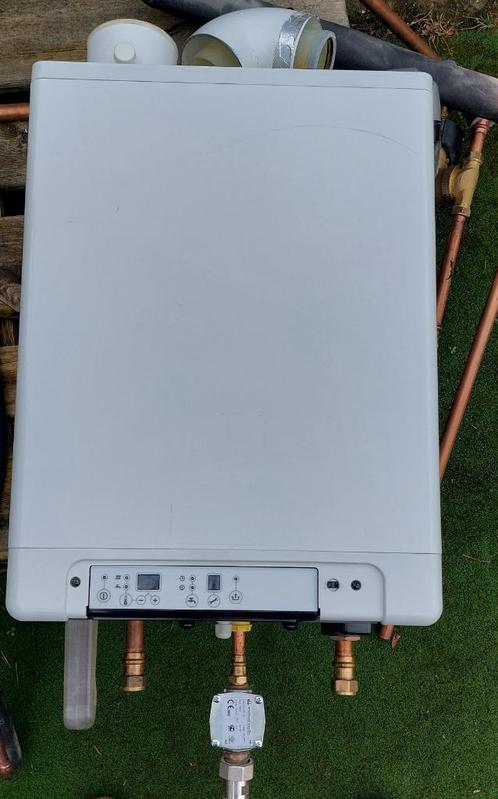 Condensatie gasketel 18kW, Doe-het-zelf en Bouw, Chauffageketels en Boilers, Zo goed als nieuw, Aardgas, 3 t/m 5 jaar oud, Terugslagbeveiliging (TTB)