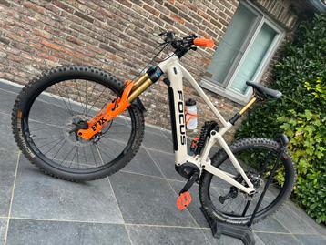 Vtt électrique focus  SAM2 6.9 avec 750km !! État neuf disponible aux enchères