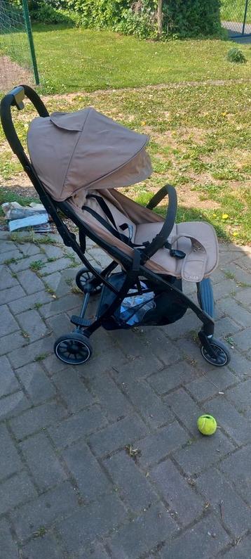 Buggy goed voor op het vliegtuig  beschikbaar voor biedingen