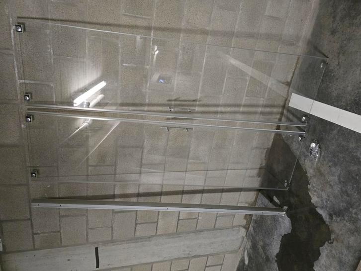 Komplete badkamer te koop, Huis en Inrichting, Badkamer | Complete badkamers, Zo goed als nieuw, Ophalen