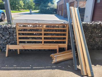 Lit en bois  beschikbaar voor biedingen