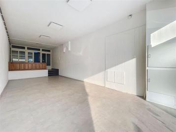 Commerce à vendre à Erquelinnes, 2 chambres beschikbaar voor biedingen