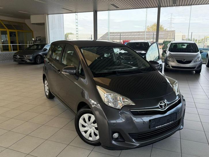 Toyota Verso-S 1.3I Benzine 73KW Euro 5 L.EZ OK, Auto's, Toyota, Bedrijf, Verso, Achteruitrijcamera, Airconditioning, Elektrische buitenspiegels
