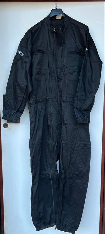 Parachute jumpsuit beschikbaar voor biedingen