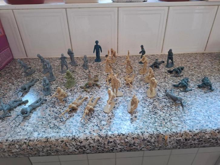 34 moderne soldaatjes o.a. Airfix  1/32e, Hobby & Loisirs créatifs, Modélisme | Figurines & Dioramas, Utilisé, Personnage ou Figurines