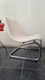 chaise design, cuir blanc, structure en tube d'acier chromé, Antiquités & Art, Enlèvement