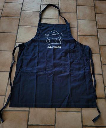 Joli tablier de bikkebikkebik... Nouveau, Enlèvement ou Envoi, Comme neuf, Blanc, Tablier