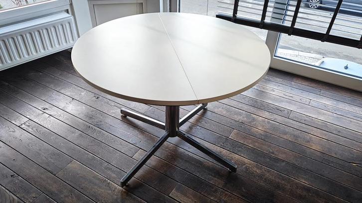 Witte uitklapbare midcentury vintage eettafel chroom voet, Huis en Inrichting, Tafels | Eettafels, Zo goed als nieuw, Ophalen