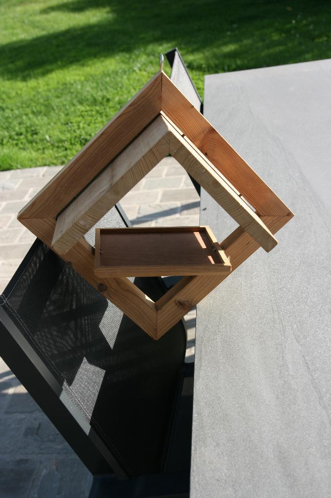 Hardhouten nieuw (!) voederhuis gemaakt door schrijnwerker, Jardin & Terrasse, Maisons & Bains d'oiseaux, Neuf, Enlèvement