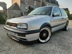 VW Golf 3 VR6 oldtimer bouwjaar 1992 in een prachtige staat, Auto's, Volkswagen, Voorwielaandrijving, Zwart, 128 kW, Leder