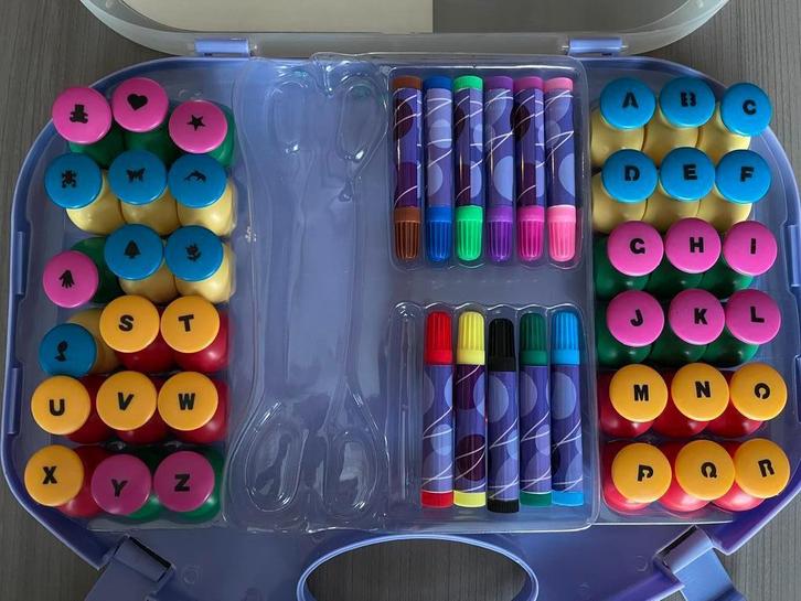 Knutselset - decoratieset - mini perforators, Hobby en Vrije tijd, Knutselen, Zo goed als nieuw, Knutselwerk, Verzenden