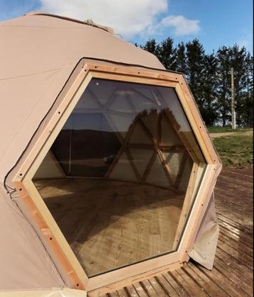 2 dômes géodésiques bois 5m avec vitres polycarbonate beschikbaar voor biedingen