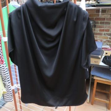 Blouse zwart gedrapeerd satijnglans Oscar collection mt 40 beschikbaar voor biedingen