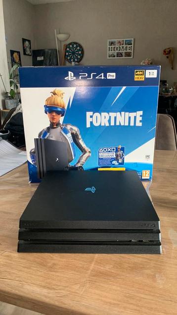 PlayStation 4 Pro 1 TB édition Fortnite Neo Versa beschikbaar voor biedingen