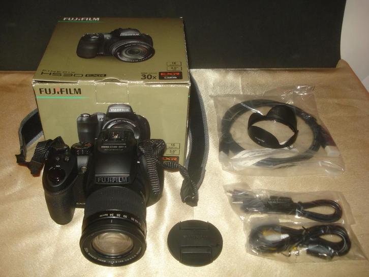 FUJIFILM Finepix HS 30 EXR Appareil Photo Numérique Zoom X35, TV, Hi-fi & Vidéo, Appareils photo numériques, Comme neuf, Compact