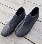 Voetbalschoenen (veterloos) - 5 maanden oud/ZEER GOEDE STAAT, Ophalen, Zo goed als nieuw, Schoenen
