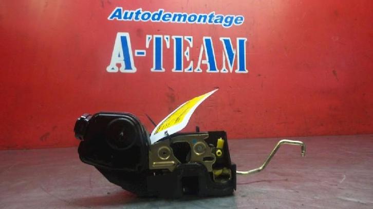 SERRURE DE PORTE RODS AVANT DROIT Hyundai Matrix, Autos : Pièces & Accessoires, Autres pièces automobiles, Hyundai, Utilisé