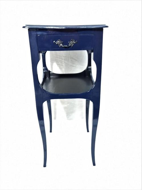Table D’appoint En Bleu et Noir Avec Pied Galbées, Maison & Meubles, Tables | Tables d'appoint, Comme neuf, Rectangulaire, 60 cm ou plus