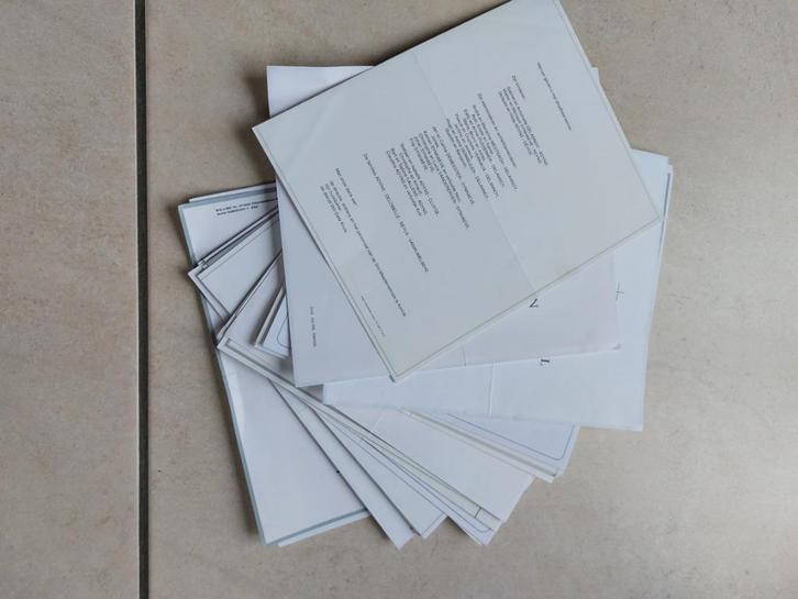 lot van 32 doodsbrieven van Vichte (West-Vl), Verzamelen, Bidprentjes en Rouwkaarten, Ophalen