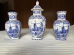 Set van 3 T. Delfts bleau vazen, Antiek en Kunst, Ophalen
