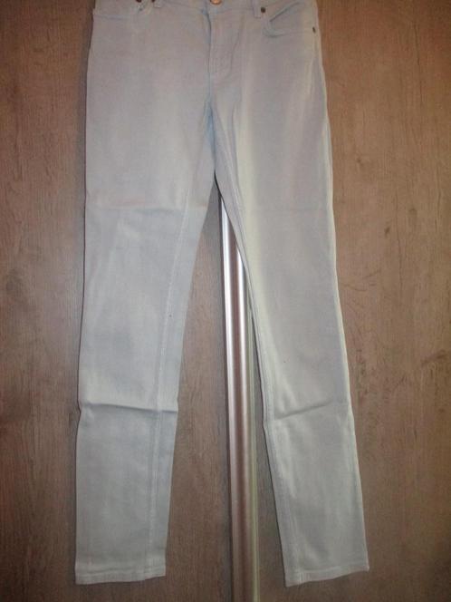 licht blauwe jeans Red Valentino maat 27 (34), Kleding | Dames, Spijkerbroeken en Jeans, Zo goed als nieuw, W27 (confectie 34) of kleiner