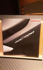 Honda nc700x brochure, Enlèvement ou Envoi, Comme neuf