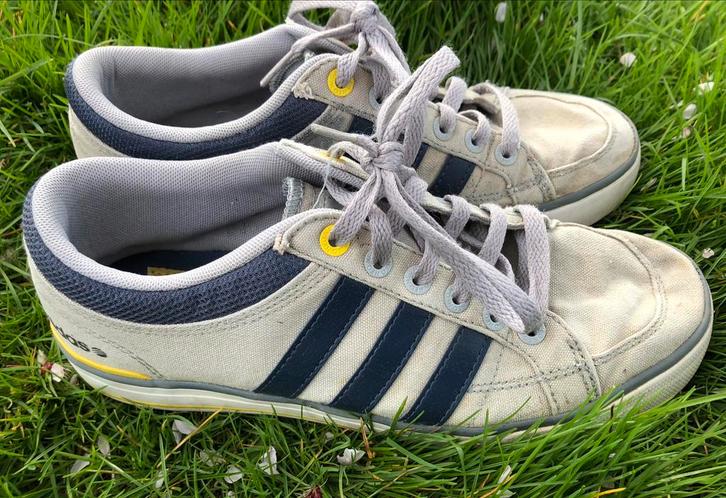 Adidas sneakers 41 1/3 heren / jongens, Kinderen en Baby's, Kinderkleding | Schoenen en Sokken, Gebruikt, Ophalen of Verzenden