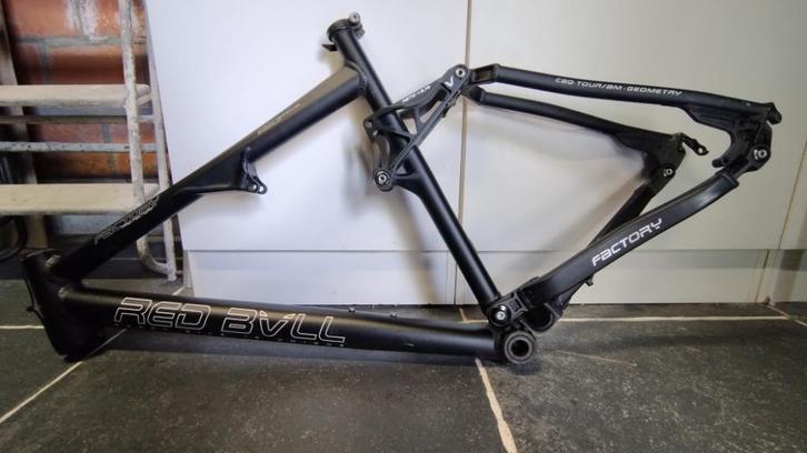 Red bull Factory pro frame MTB 26"  Large, Fietsen en Brommers, Fietsonderdelen, Gebruikt, Mountainbike, Frame, Ophalen