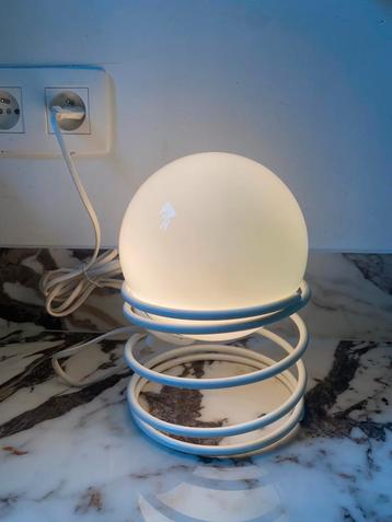Lamp beschikbaar voor biedingen