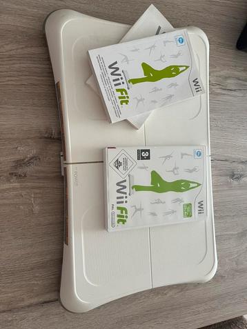 Wii fit balance board + spel beschikbaar voor biedingen
