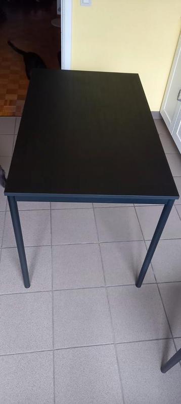 Table noire 1M sur 50 cm 4 personnes 