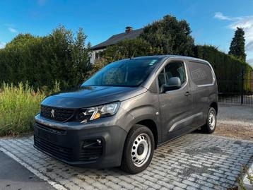 Peugeot Partner / 2019 / 117000 km / Trekhaak / Carplay beschikbaar voor biedingen