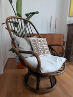 Fauteuil en rotin, Enlèvement