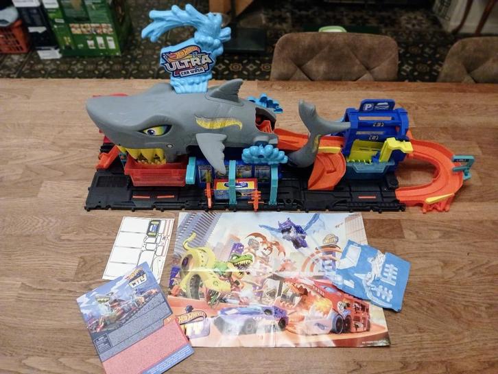 Hot Wheels Ultra Shark Car Wash - Racebaan, Kinderen en Baby's, Speelgoed | Racebanen, Zo goed als nieuw, Racebaan, Handmatig