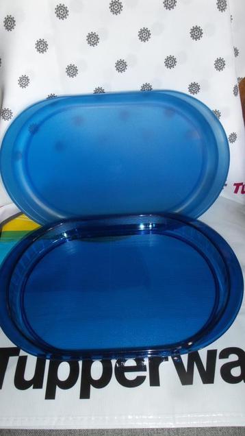 Grand plat de service ovale Tupperware 34 x 23 x 5 cm H, Enlèvement ou Envoi, Neuf, Bleu