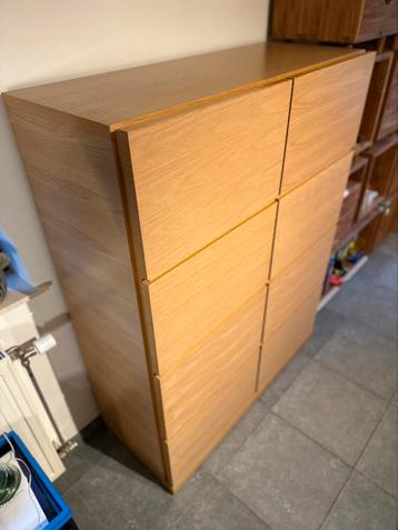 Hoogwaardig dressoir in eigentijdse stijl beschikbaar voor biedingen