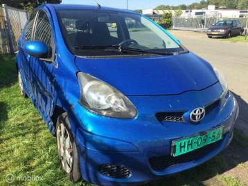 Toyota Aygo 1.0-12V Dynamic Blue