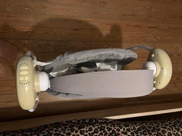 Babyschommelstoel beschikbaar voor biedingen