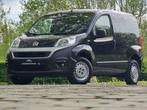 Fiat Fiorino 1.3D 2019 *navigation*climatisation*déjà homolo, Autos, Camionnettes & Utilitaires, Carnet d'entretien, Noir, Tissu