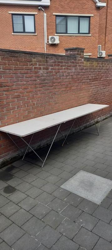 Behangtafel  beschikbaar voor biedingen
