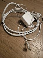 Apple oplader, Computers en Software, Laptop-opladers, Ophalen of Verzenden, Zo goed als nieuw