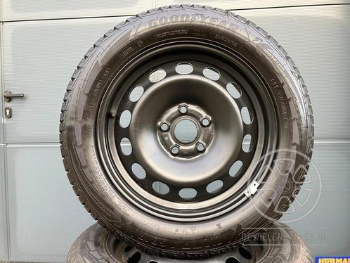 16 inch 5x112 VW / Audi Velgen + Winterbanden Goodyear Origi, Auto-onderdelen, Banden en Velgen, Banden en Velgen, Winterbanden